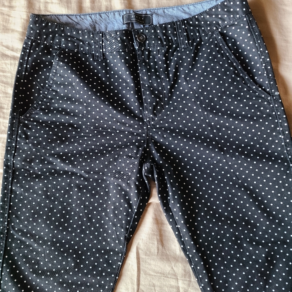 1 pair of men's pants